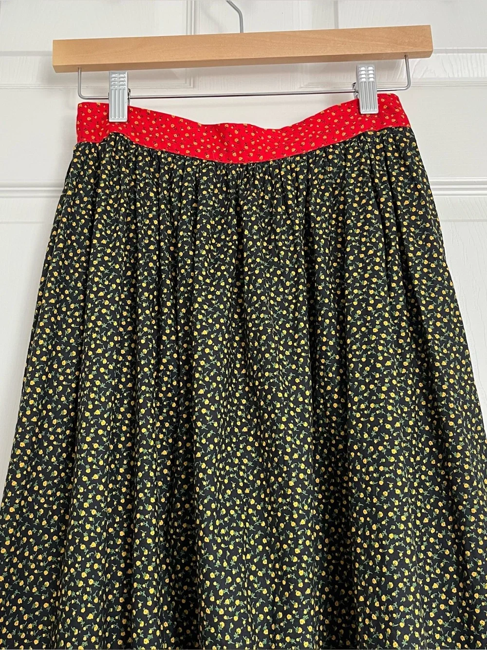 1970s Floral Prairie Skirt